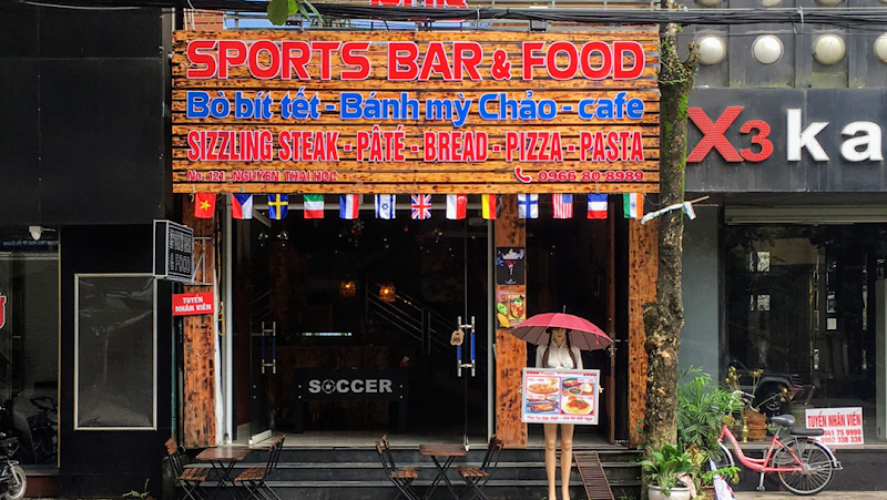Sports Bar & Food